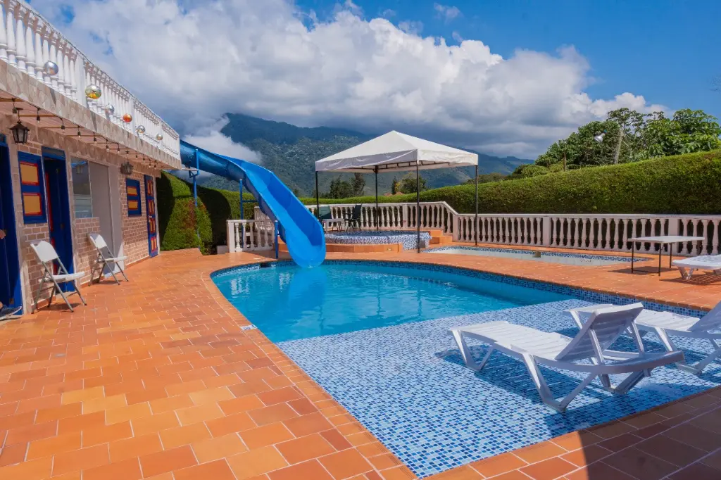 WhatsApp Image 2025-03-05 at 12.45.49 PM (2).webp