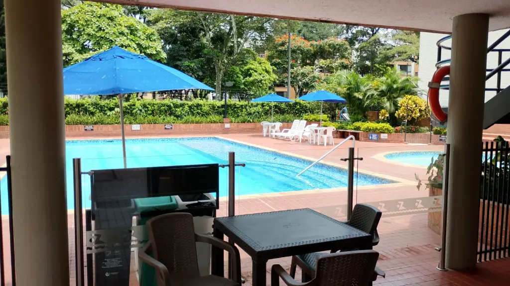 Ferreira 7-424 Piscina