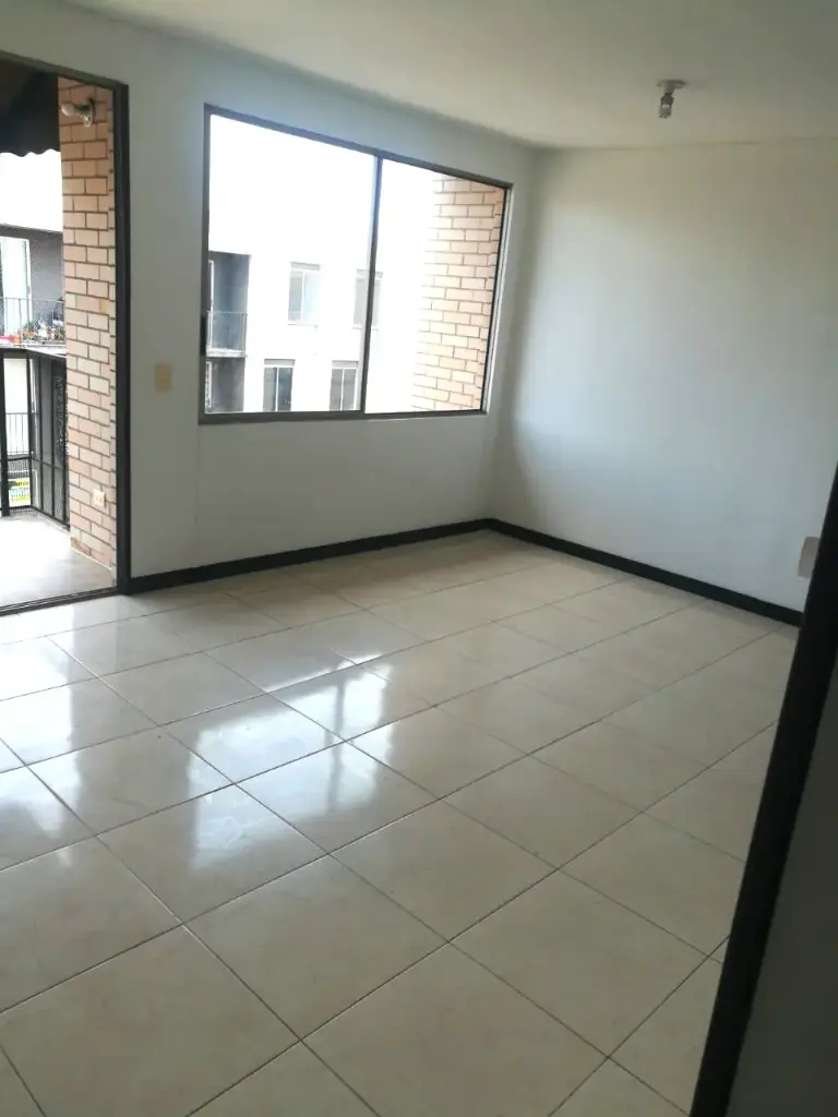 2 PATIOS SALA COMEDOR.webp