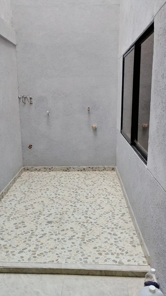 4 La Merced 101 patio.webp