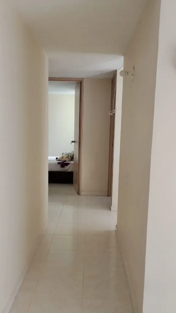 4 Vapeñas P-303 hall.webp