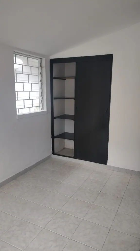 11 Vipasa 3i clóset 2.webp