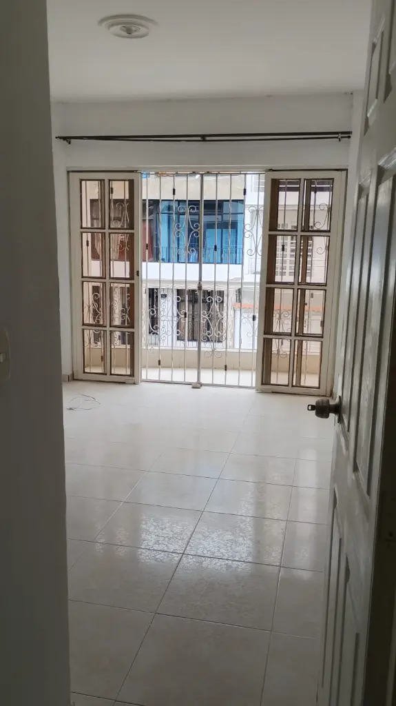 15 Ciudad 2000 casa venta segundo piso alcoba 2.webp