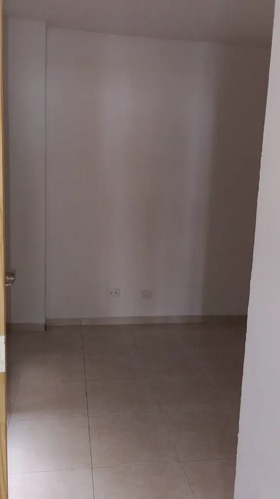 11 Ciudad 2000 casa venta piso 2 alcoba 1.webp