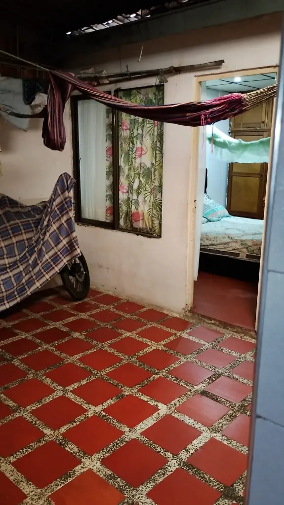 10 Ciudad Córdoba casa patio lado izquierdo.webp