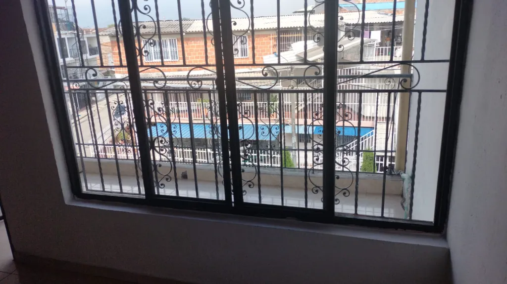 2 Lleras 301 Balcon.webp