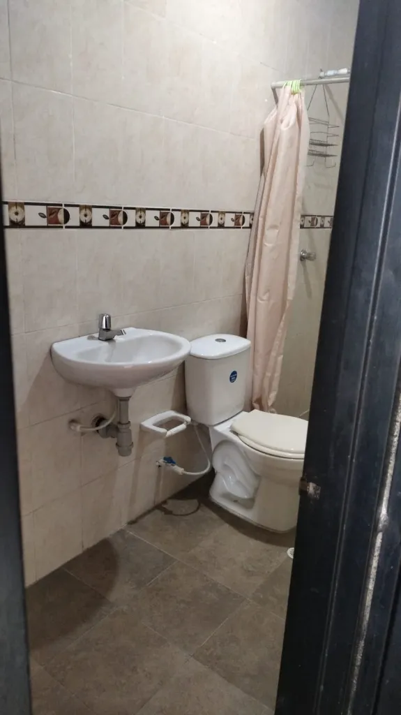 4 Lleras 301 Baño.webp