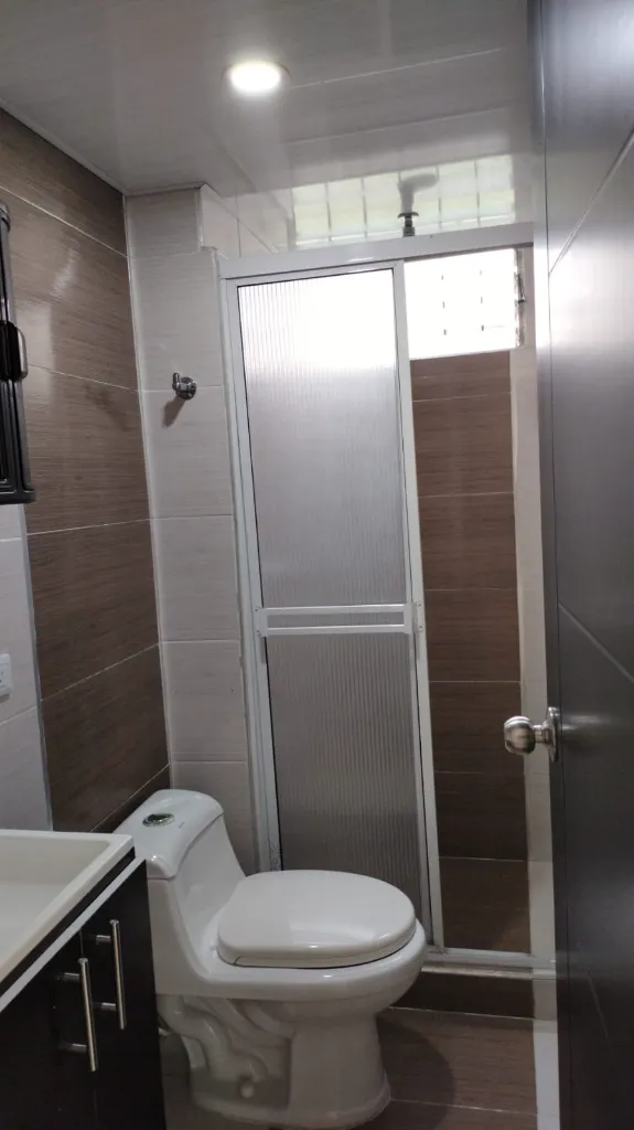 10 Port A 10-103 Baño social.webp