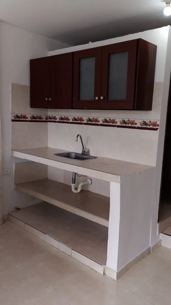 2 Lleras 202 aparta estudio cocina.webp