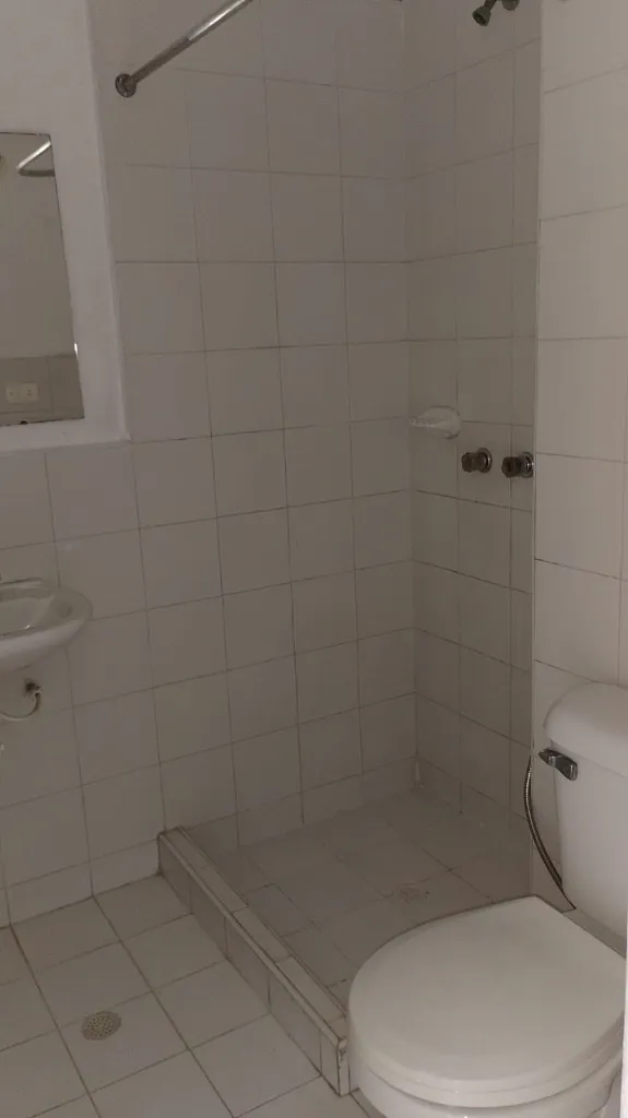 4 Sorrento 20 401 baño Pal.webp