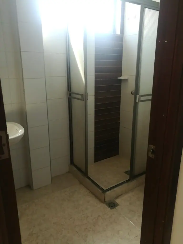 5 CHAMPAG 401 BAÑO PAL.webp
