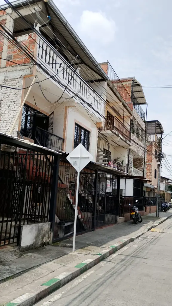 2 San Luis 200 fachada.webp